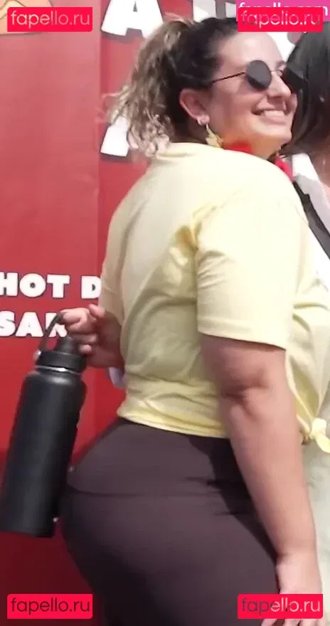 Nicole Enayati Onlyfans Photo Gallery 