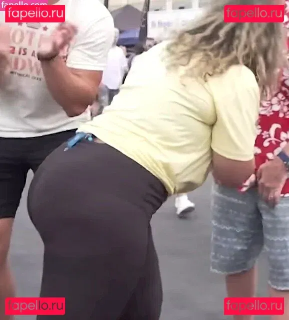 Nicole Enayati Onlyfans Photo Gallery 