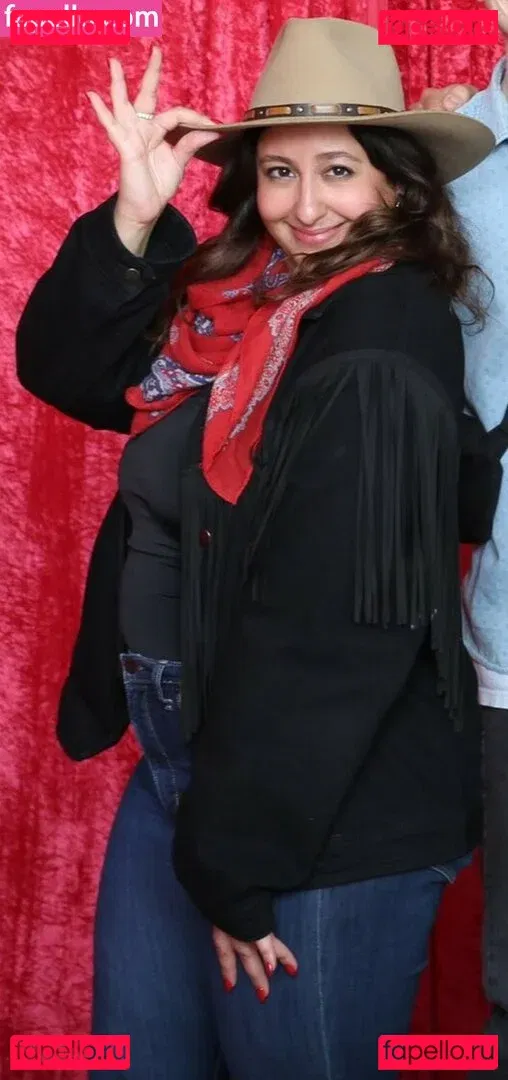 Nicole Enayati Onlyfans Photo Gallery 