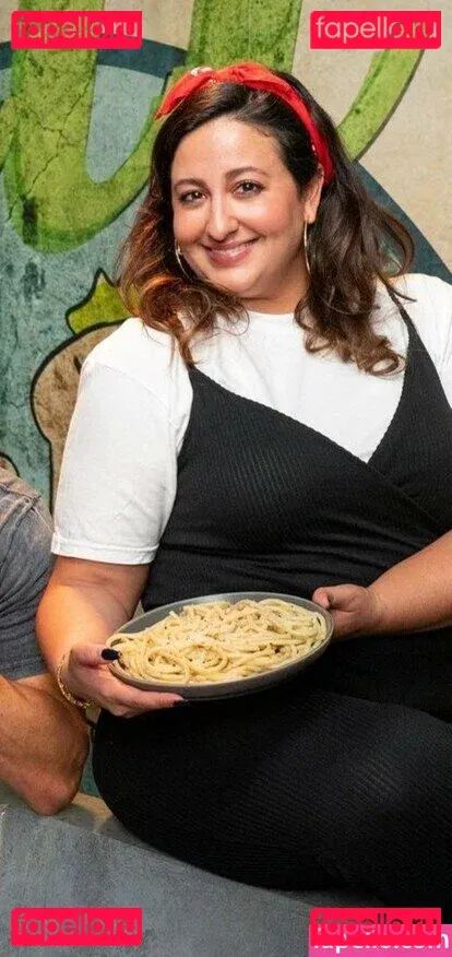 Nicole Enayati Onlyfans Photo Gallery 