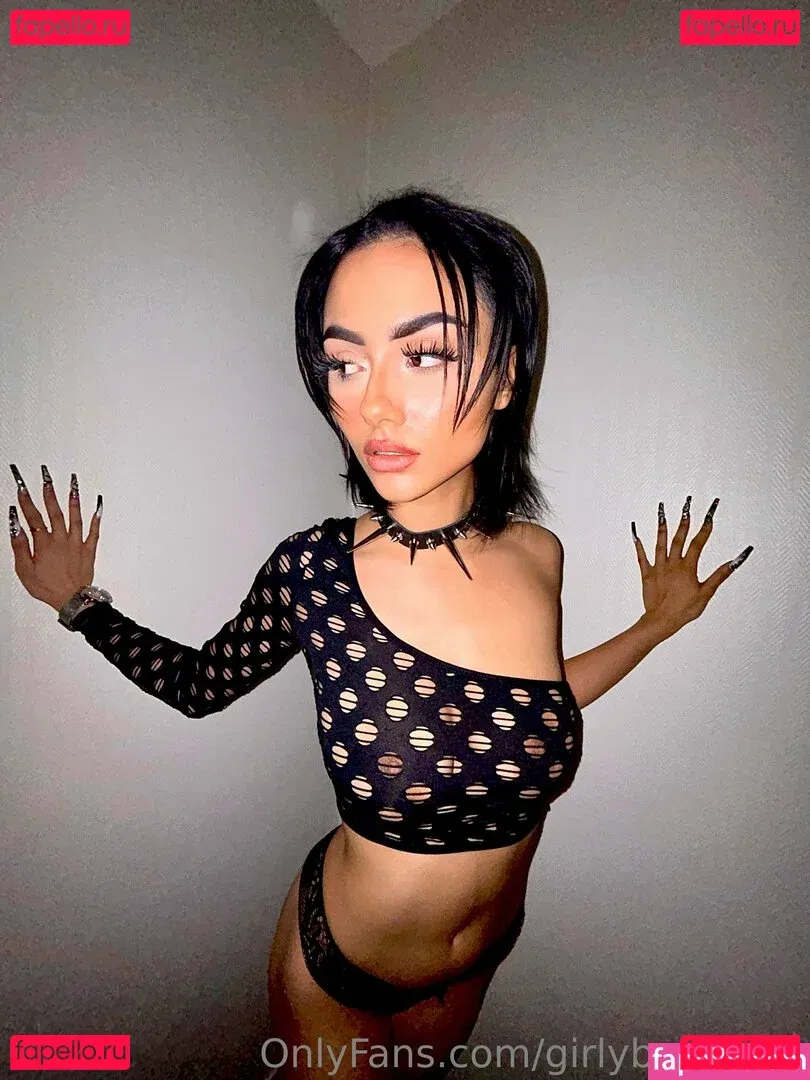 girlybratzfree Onlyfans Photo Gallery 