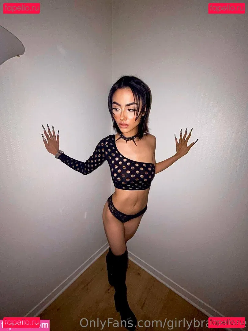 girlybratzfree Onlyfans Photo Gallery 