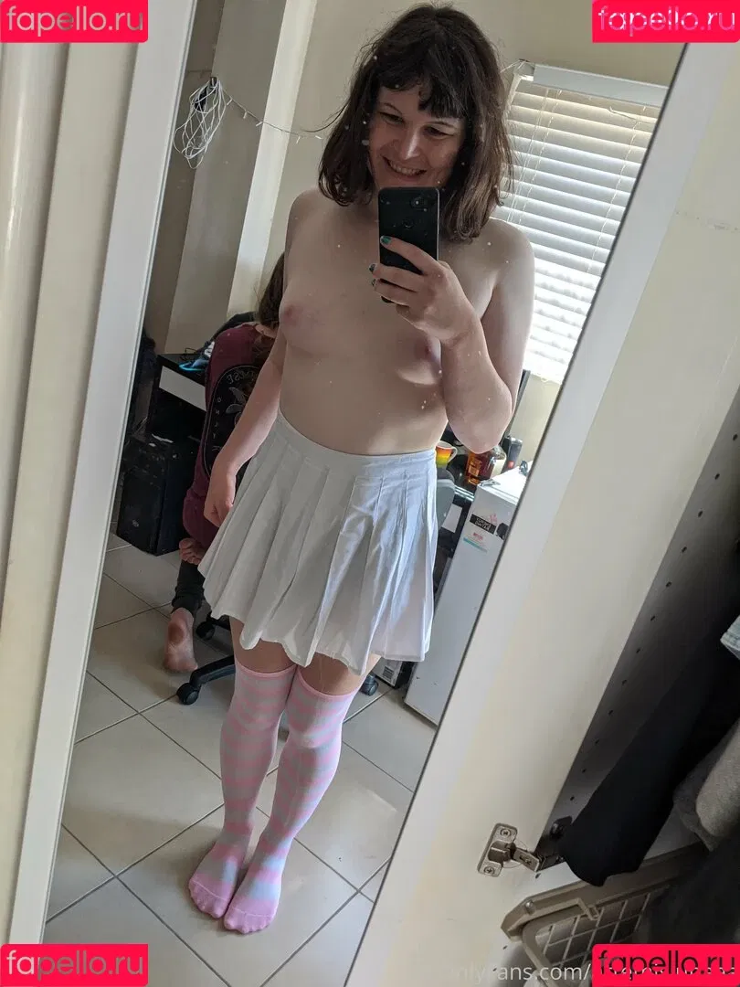 artemislunaaa Onlyfans Photo Gallery 