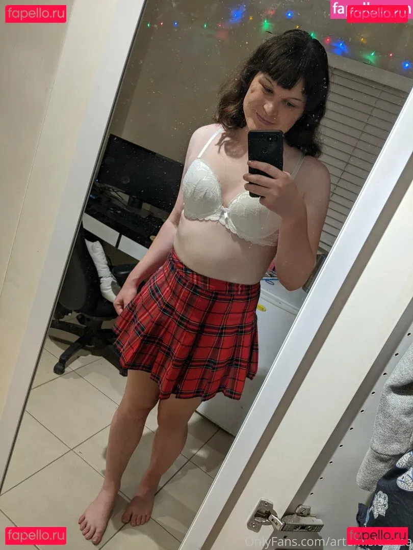 artemislunaaa Onlyfans Photo Gallery 