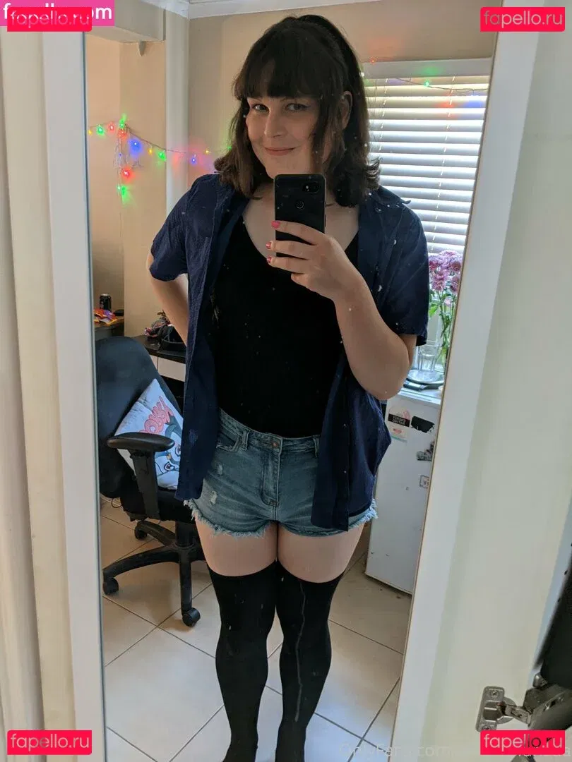 artemislunaaa Onlyfans Photo Gallery 