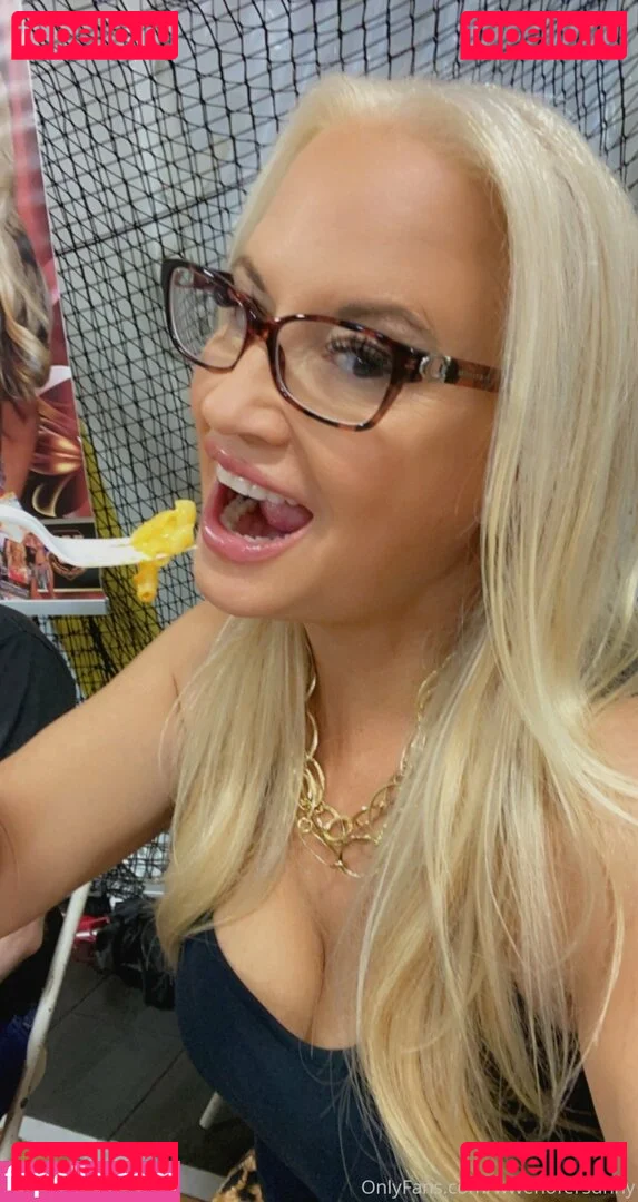 Tammy Lynn Sytch Onlyfans Photo Gallery 