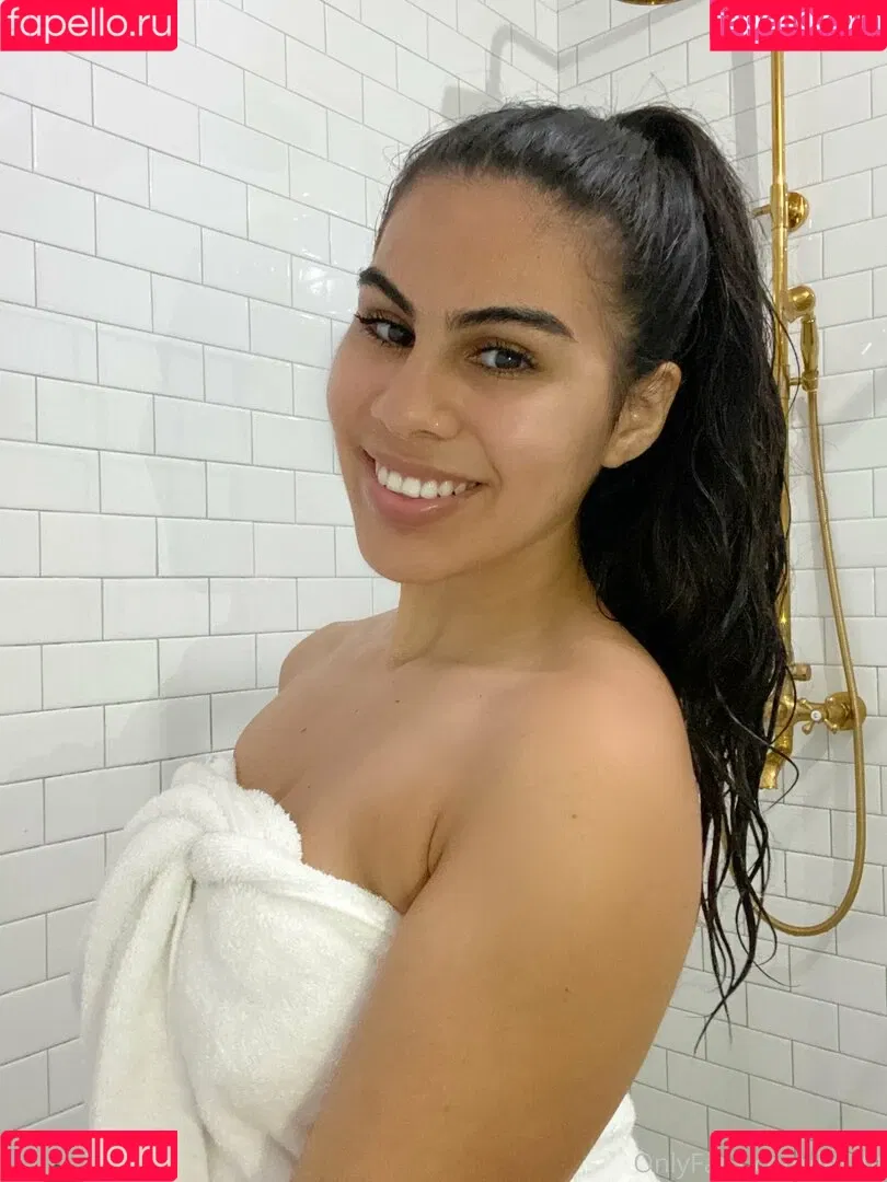 alexisbtelles Onlyfans Photo Gallery 