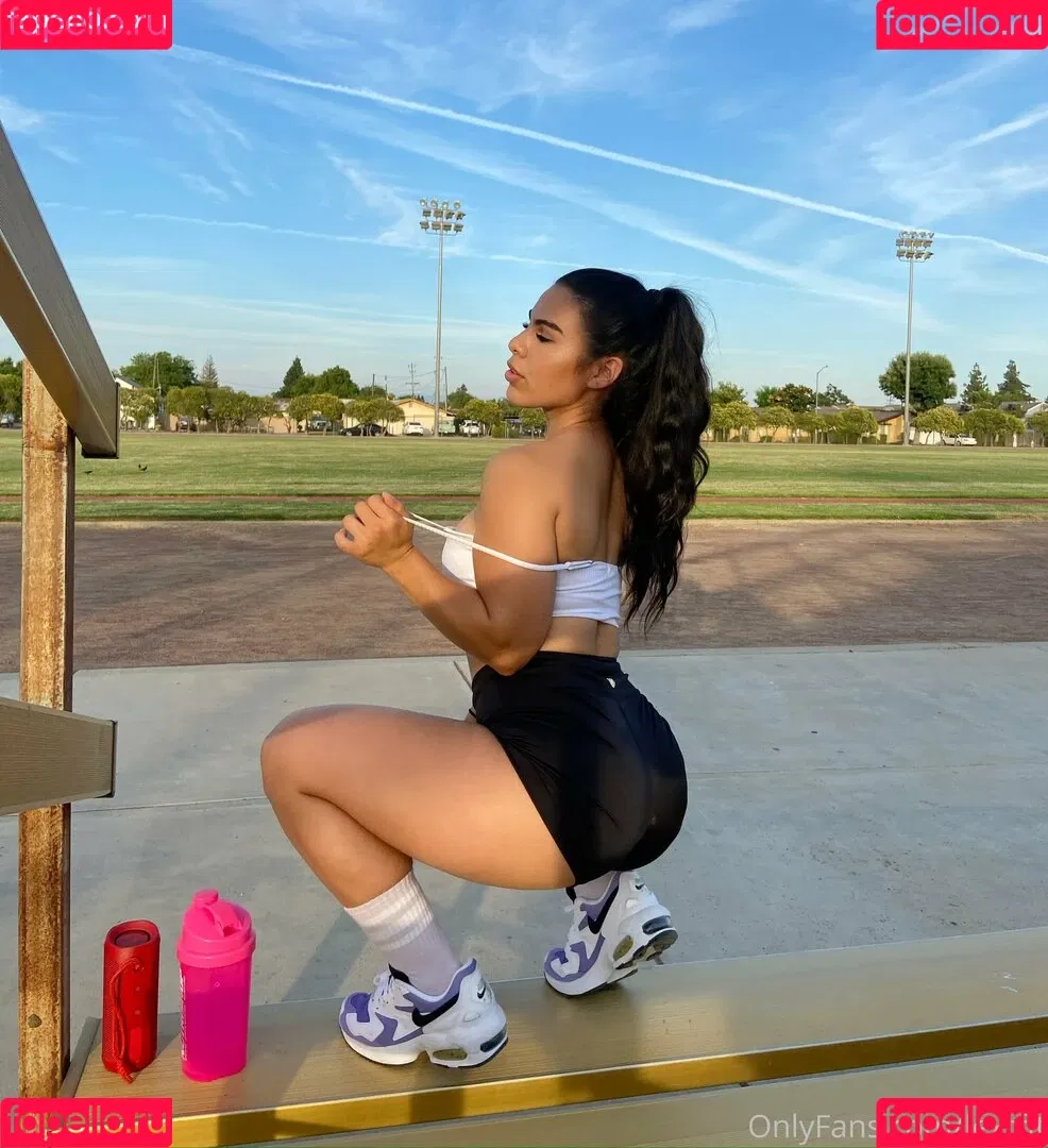 alexisbtelles Onlyfans Photo Gallery 