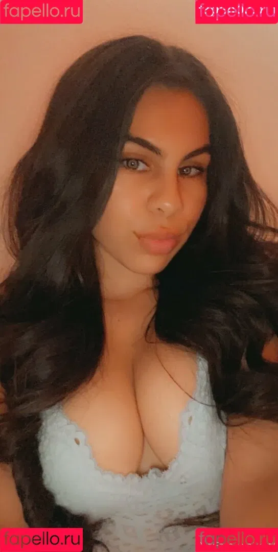 alexisbtelles Onlyfans Photo Gallery 