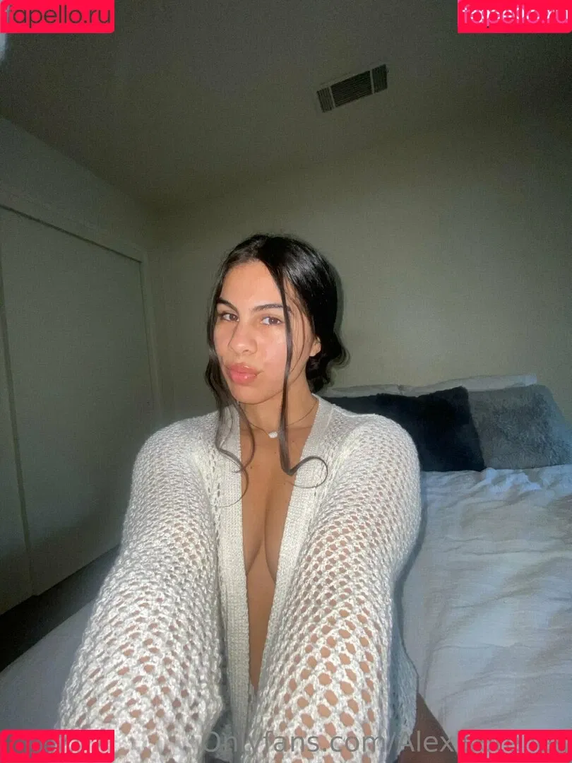 alexisbtelles Onlyfans Photo Gallery 