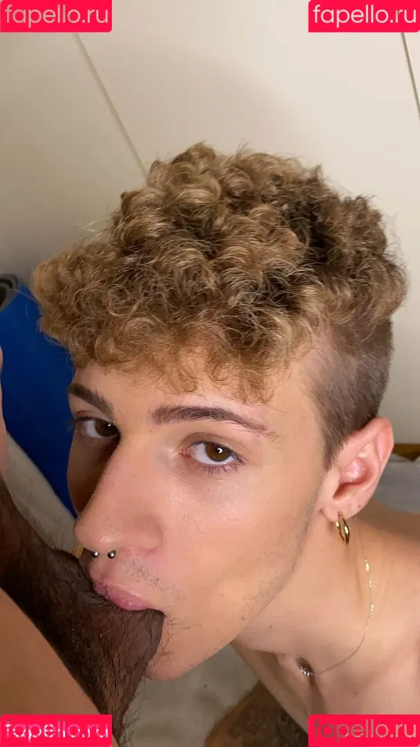 gabritwink Onlyfans Photo Gallery 