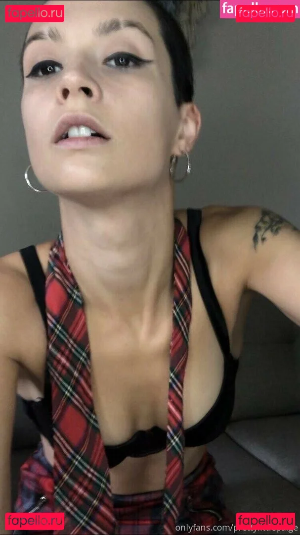 prettylittlepaige Onlyfans Photo Gallery 