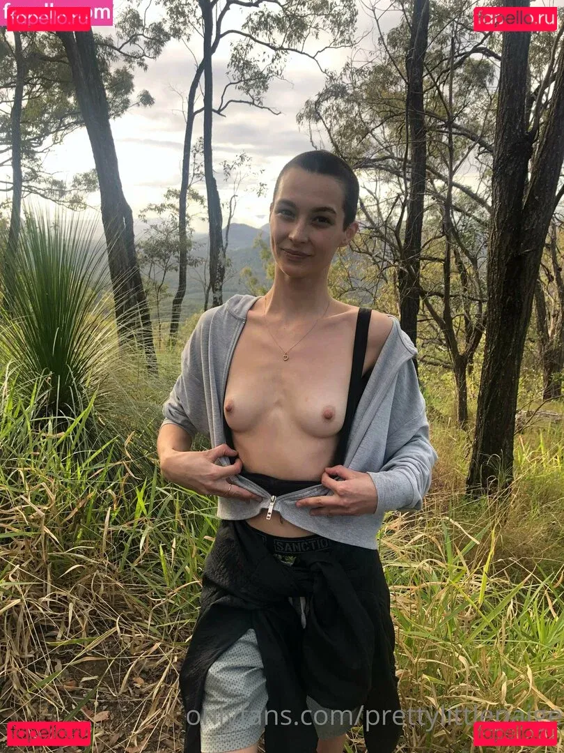 prettylittlepaige Onlyfans Photo Gallery 