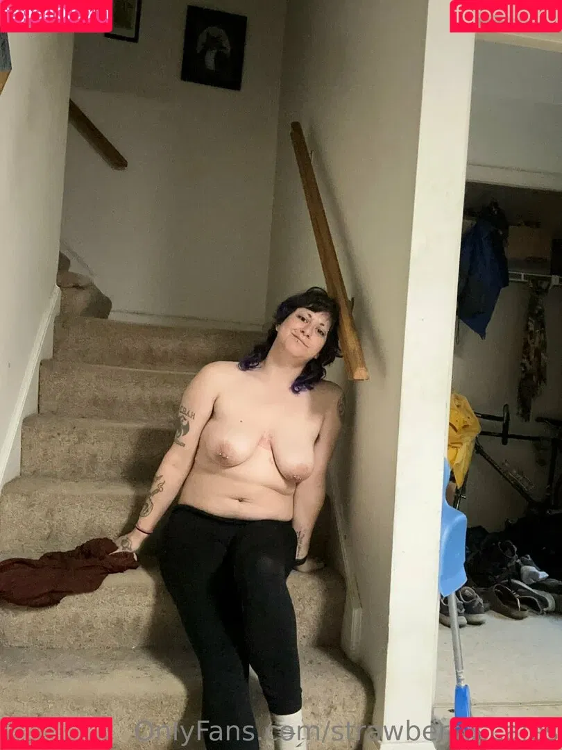 strawberryscales Onlyfans Photo Gallery 