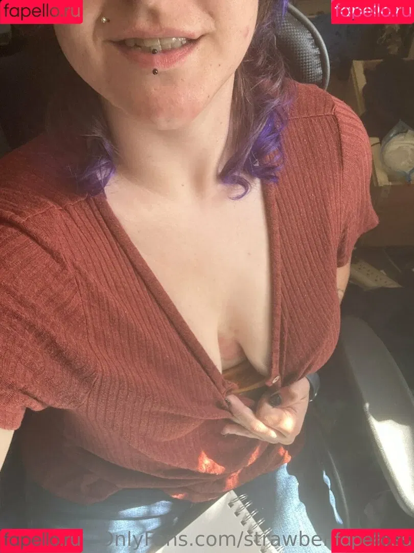 strawberryscales Onlyfans Photo Gallery 