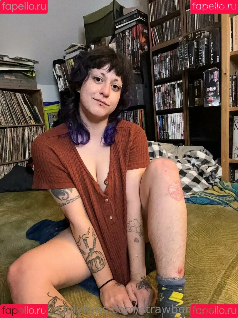 strawberryscales Onlyfans Photo Gallery 
