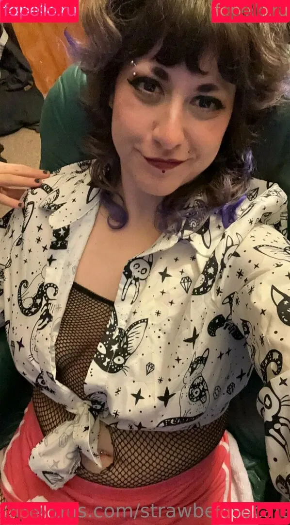 strawberryscales Onlyfans Photo Gallery 