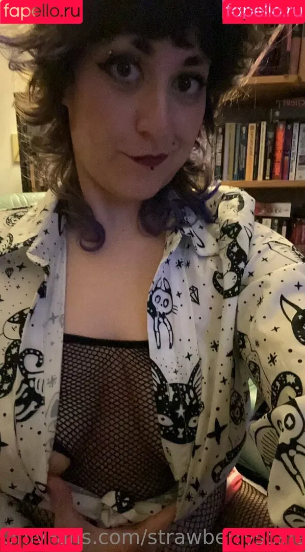 strawberryscales Onlyfans Photo Gallery 