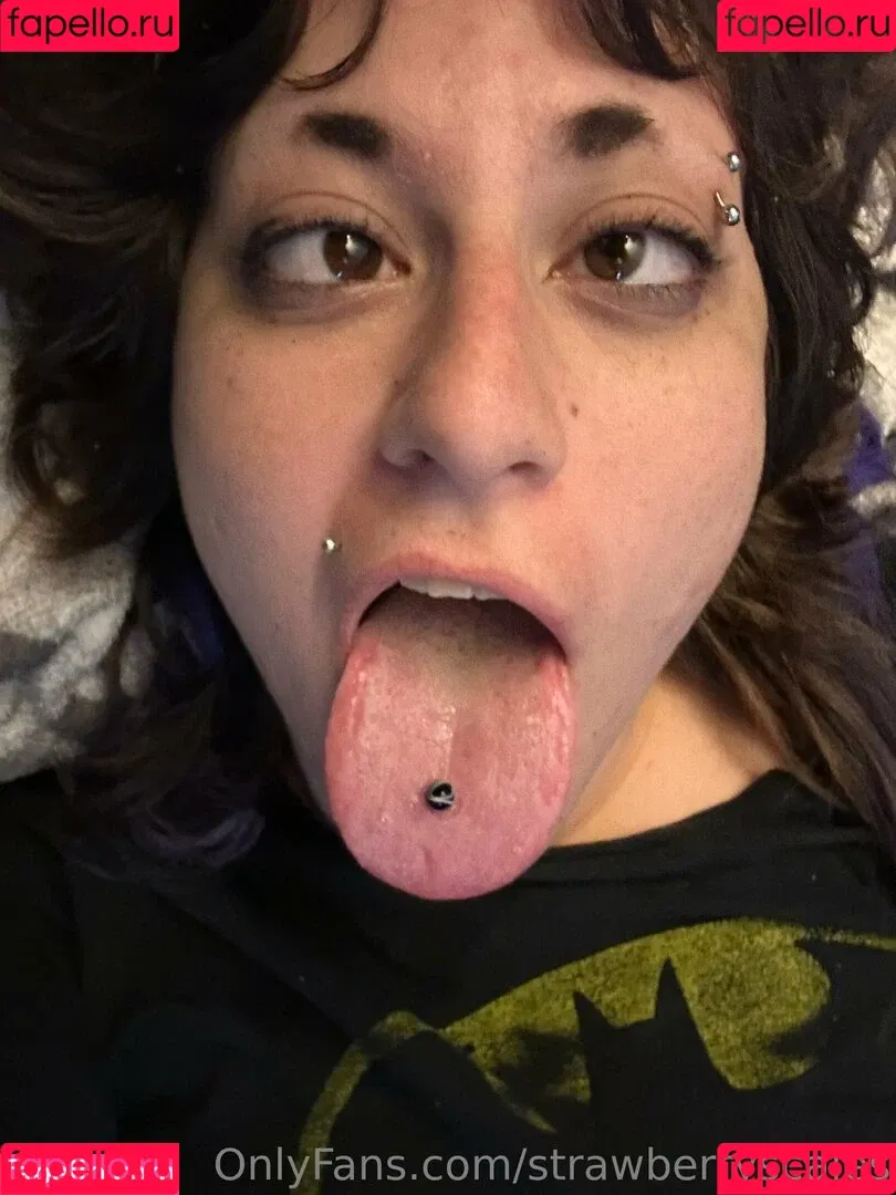 strawberryscales Onlyfans Photo Gallery 