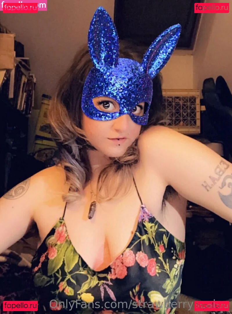 strawberryscales Onlyfans Photo Gallery 