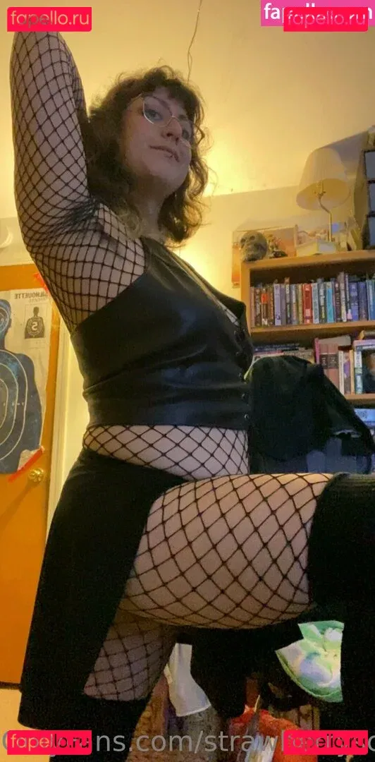 strawberryscales Onlyfans Photo Gallery 