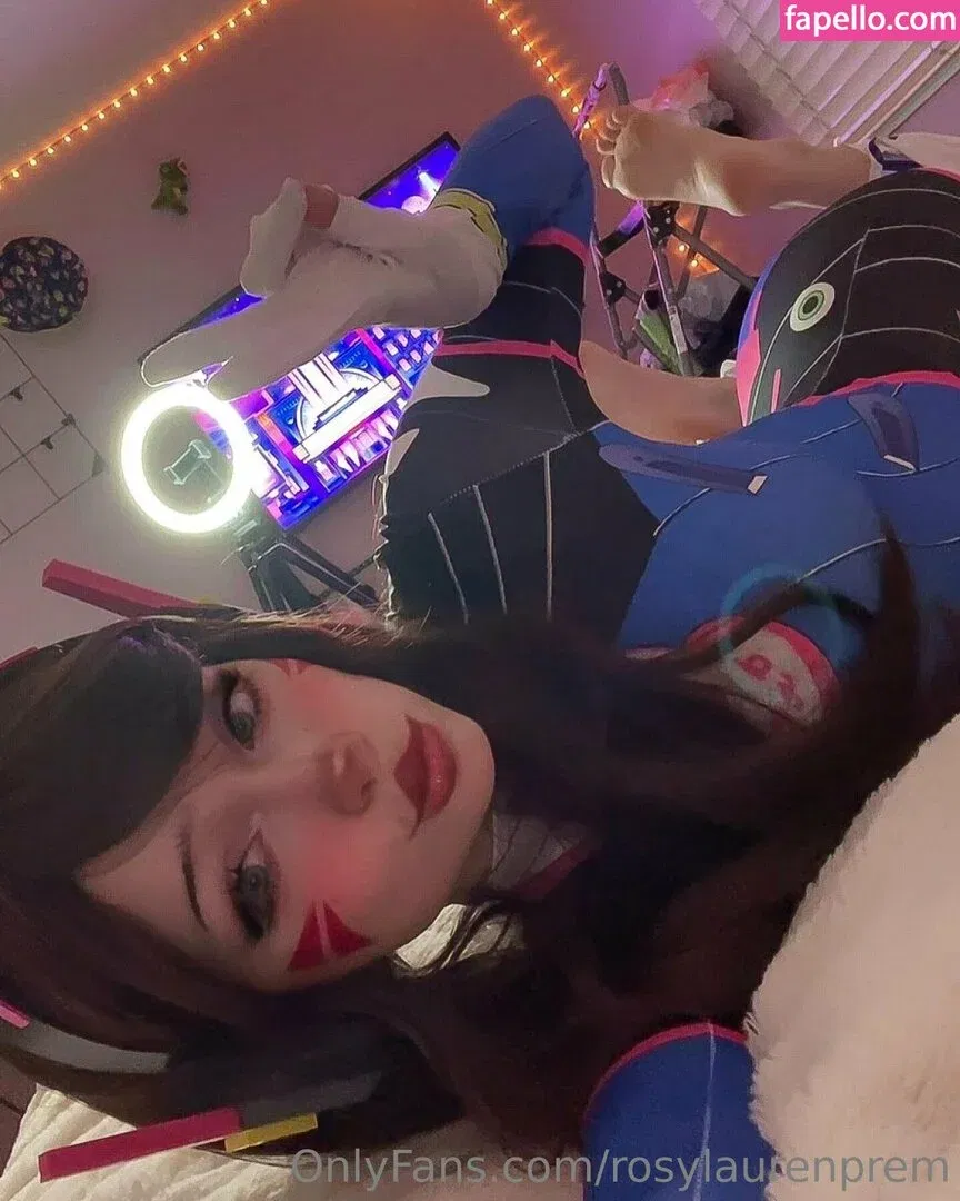 rosylaurenhours Onlyfans Photo Gallery 