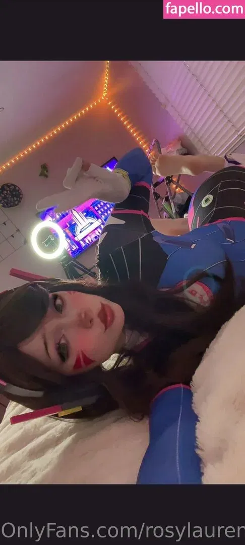 rosylaurenhours Onlyfans Photo Gallery 