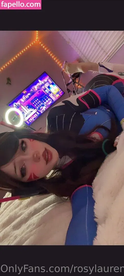 rosylaurenhours Onlyfans Photo Gallery 