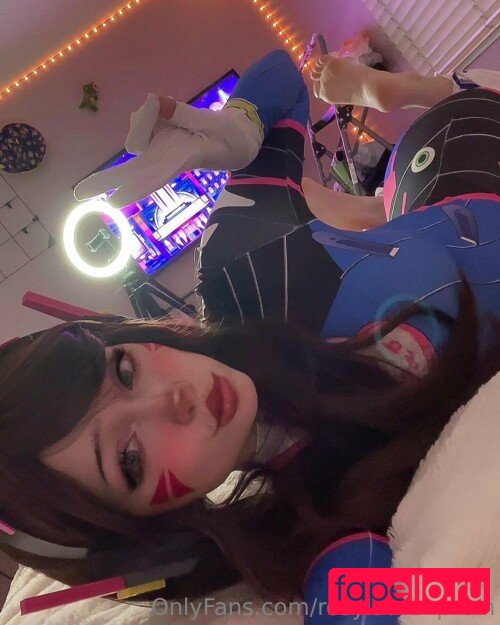 rosylaurenhours Onlyfans Photo Gallery 