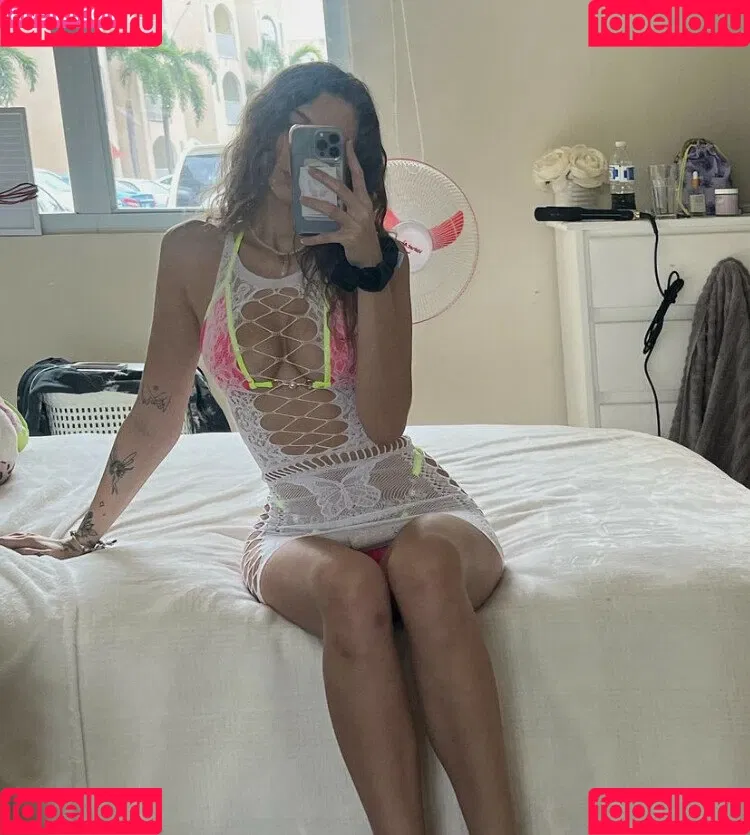 miss.xbee Onlyfans Photo Gallery 