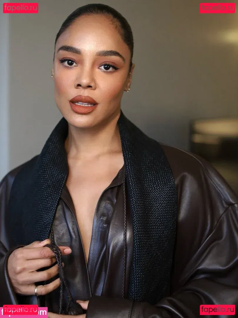 Tessa Thompson Onlyfans Photo Gallery 