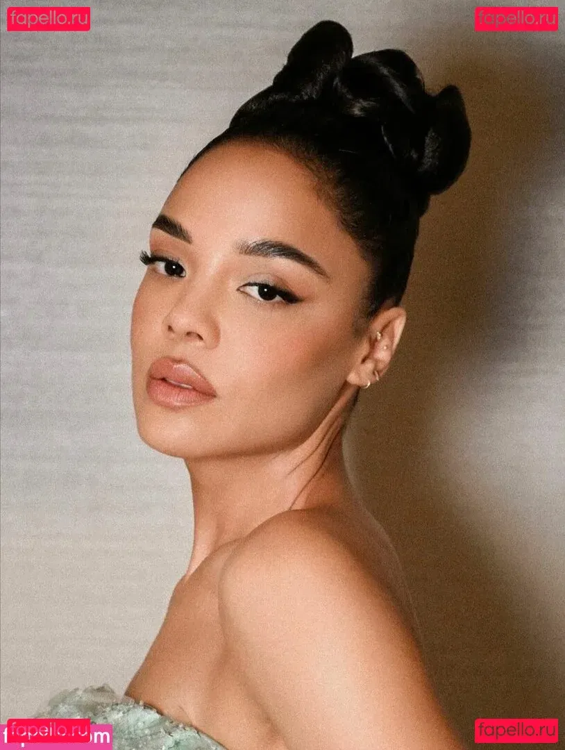 Tessa Thompson Onlyfans Photo Gallery 