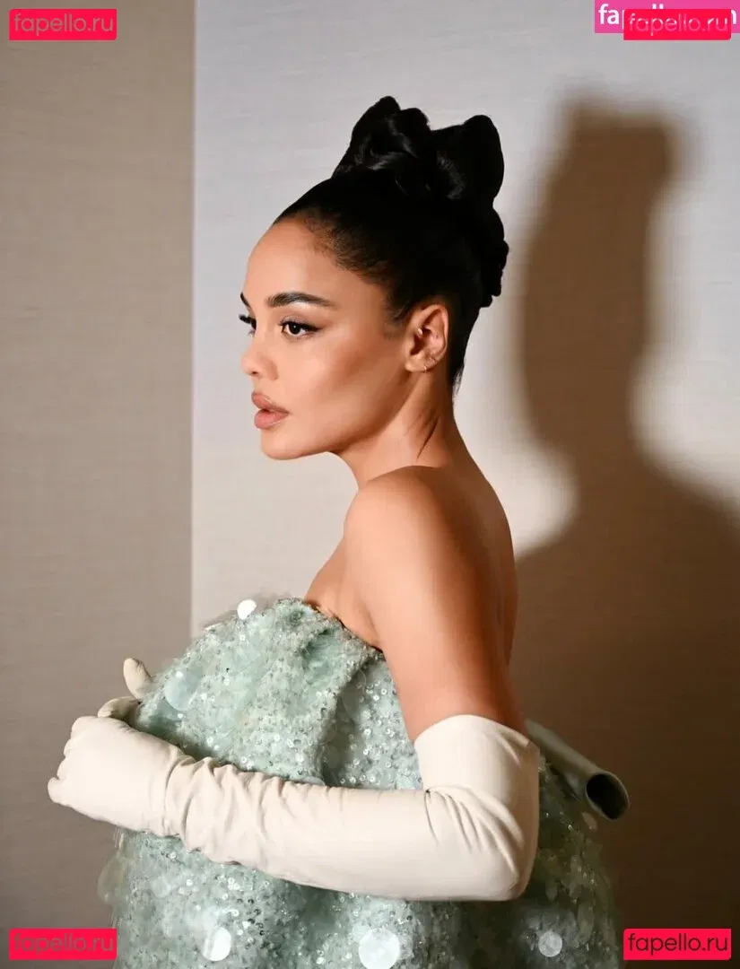 Tessa Thompson Onlyfans Photo Gallery 