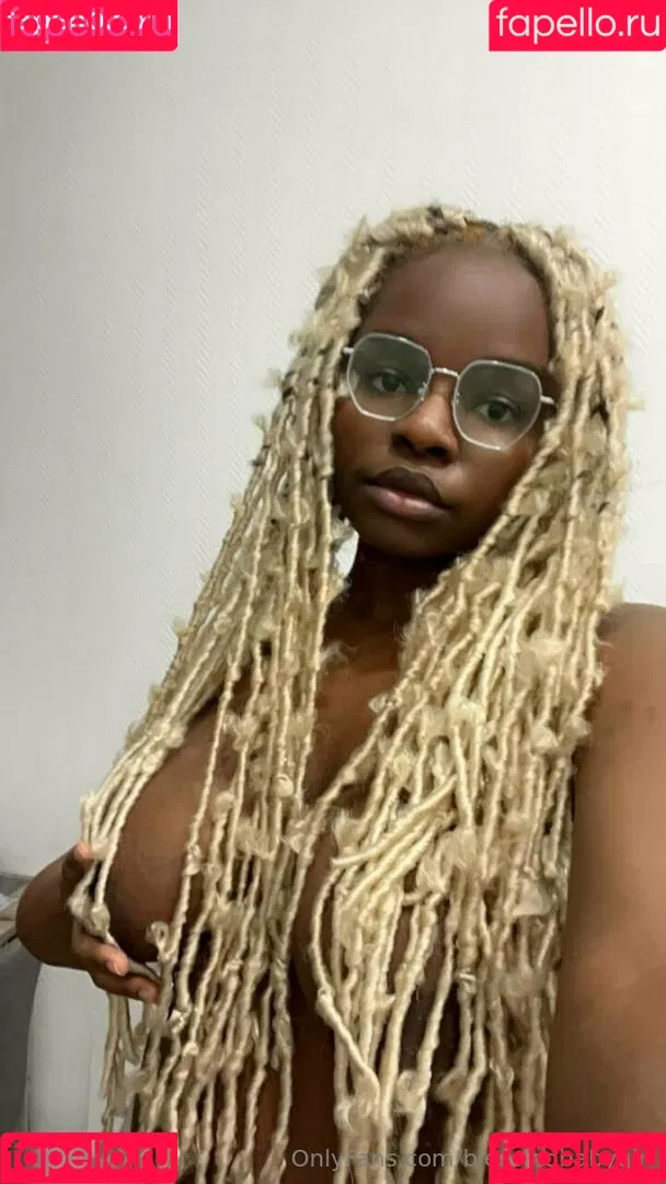 itsthalialove Onlyfans Photo Gallery 