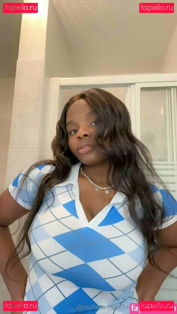 itsthalialove Onlyfans Photo Gallery 