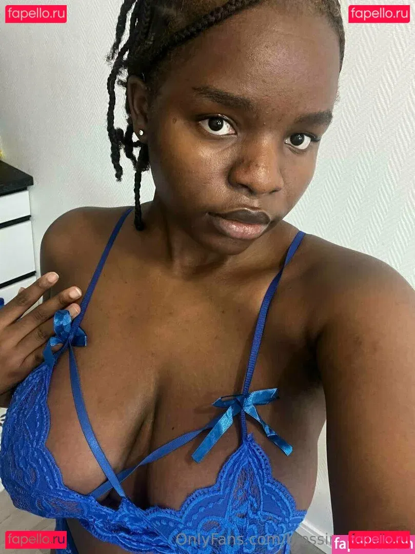 itsthalialove Onlyfans Photo Gallery 