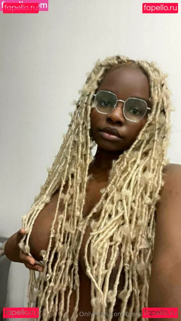 itsthalialove Onlyfans Photo Gallery 