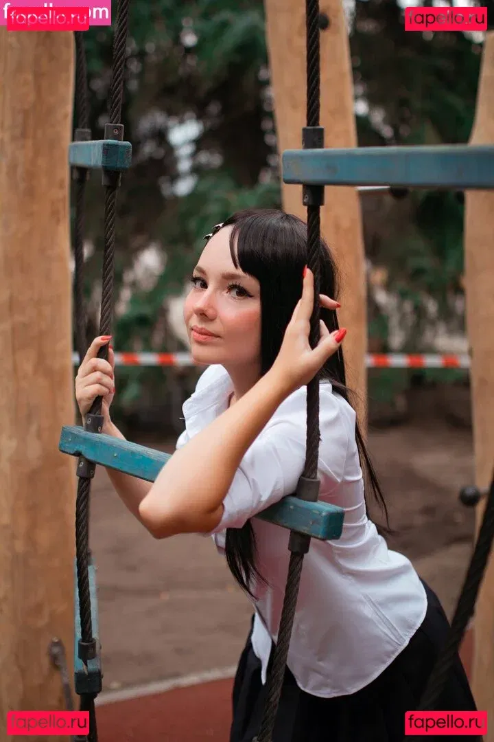 Kavaynayakote Onlyfans Photo Gallery 