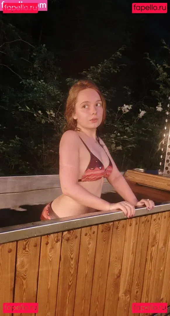 Kavaynayakote Onlyfans Photo Gallery 