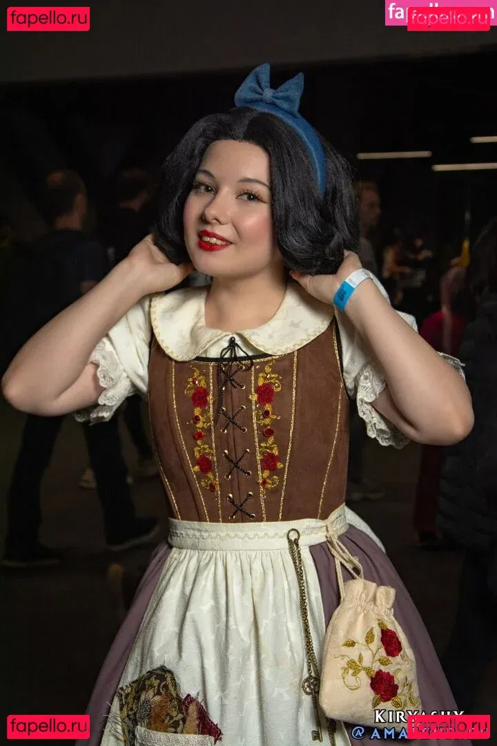 Kavaynayakote Onlyfans Photo Gallery 