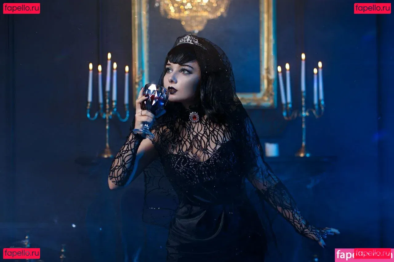 Kavaynayakote Onlyfans Photo Gallery 