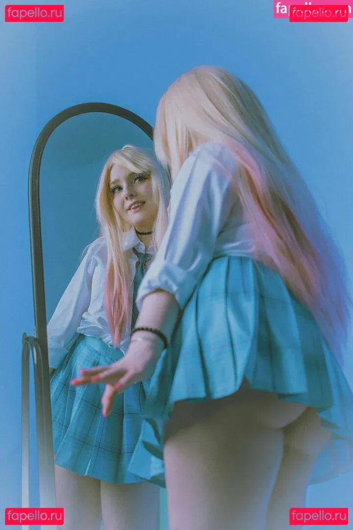 Kavaynayakote Onlyfans Photo Gallery 