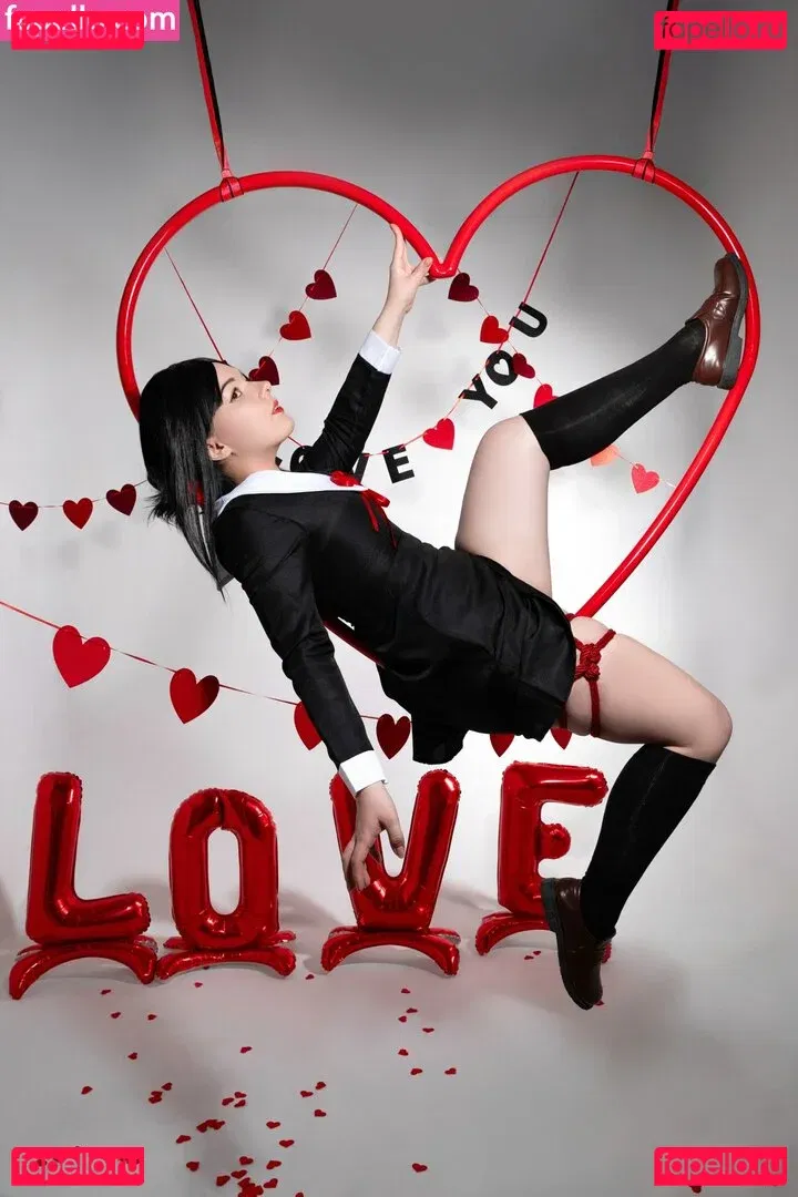 Kavaynayakote Onlyfans Photo Gallery 