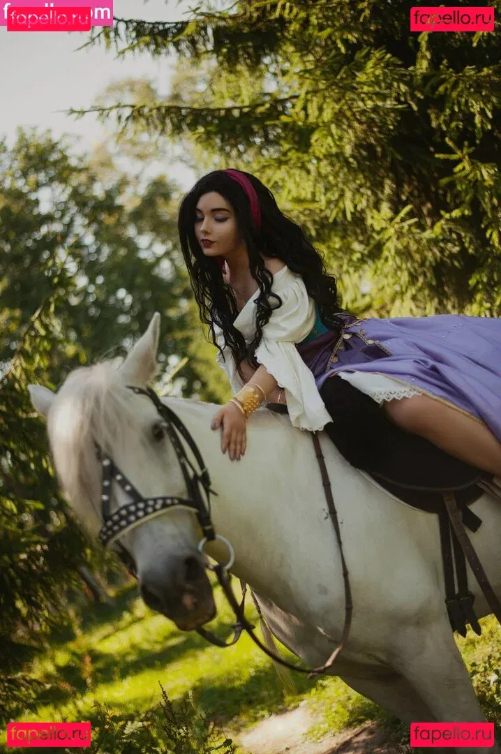 Kavaynayakote Onlyfans Photo Gallery 