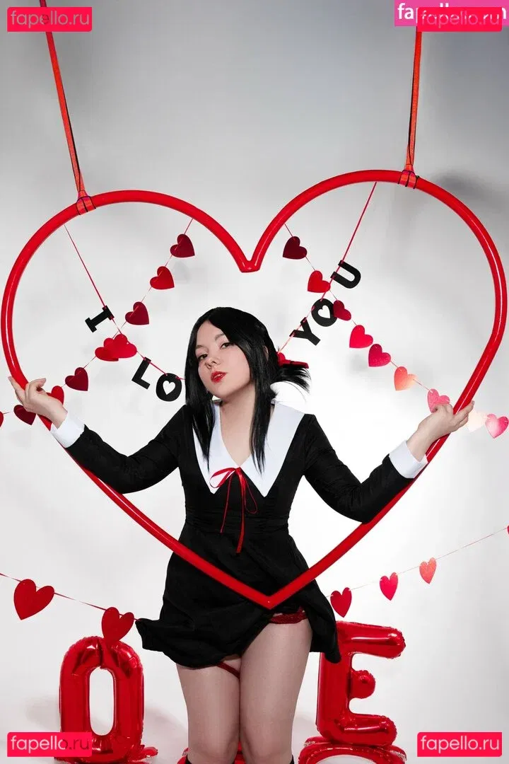 Kavaynayakote Onlyfans Photo Gallery 