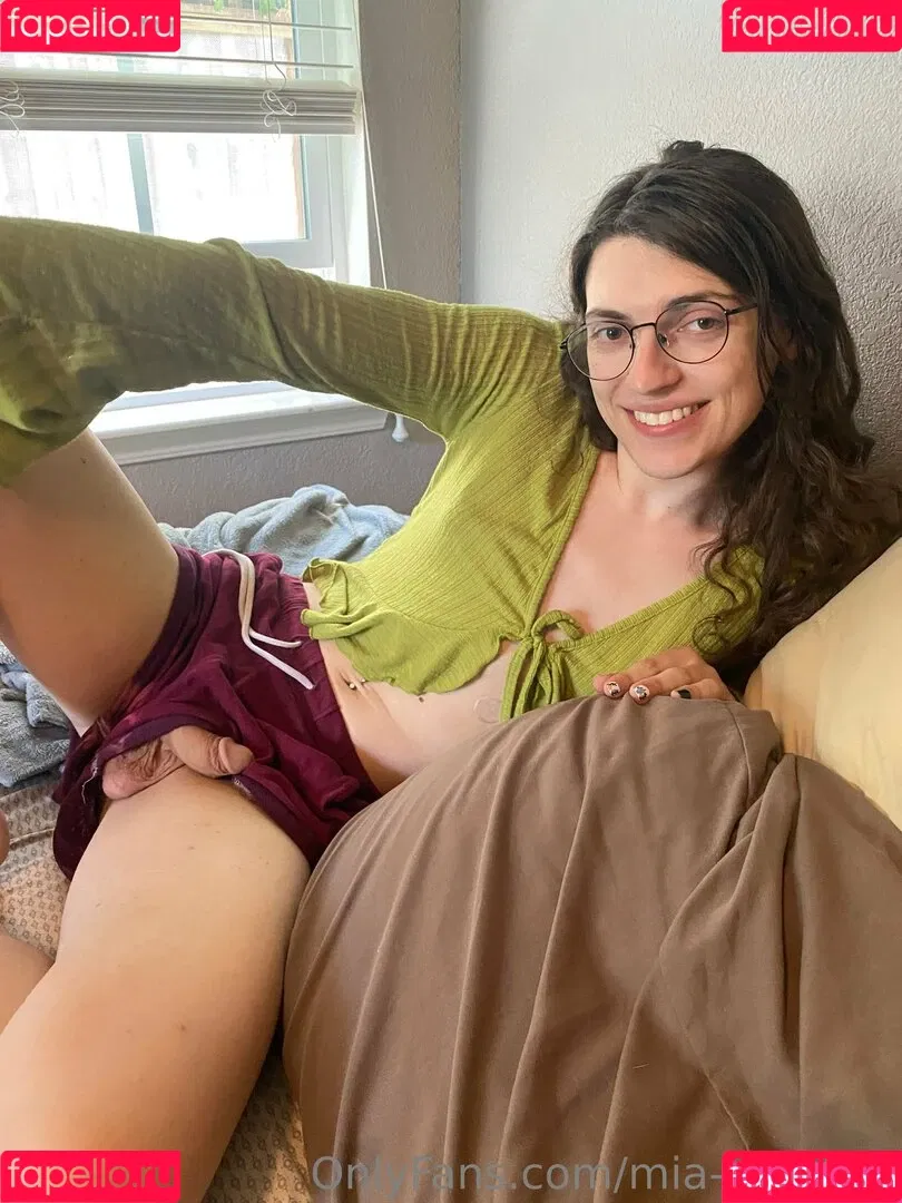 mia-and-lola Onlyfans Photo Gallery 