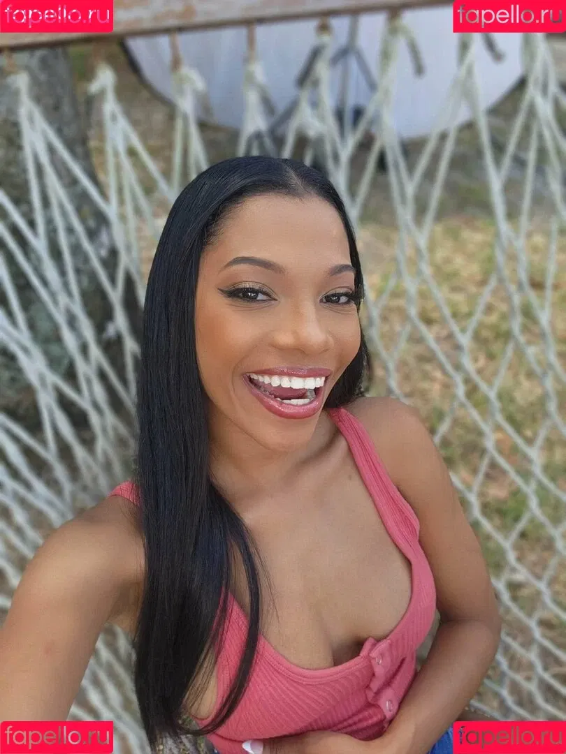 Eden Jabari Onlyfans Photo Gallery 