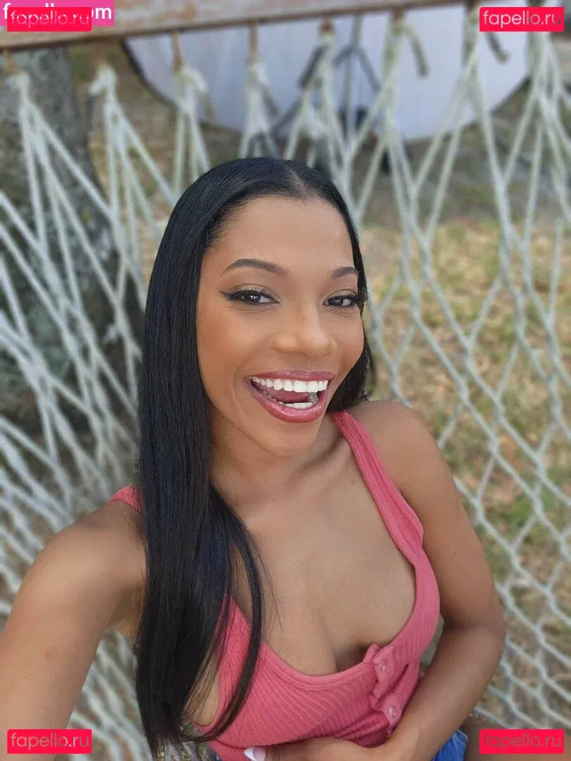 Eden Jabari Onlyfans Photo Gallery 