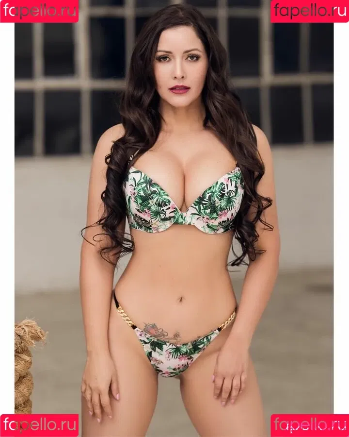 Nana Gouvêa Onlyfans Photo Gallery 