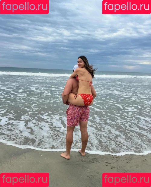 Melissa Barrera Onlyfans Photo Gallery 